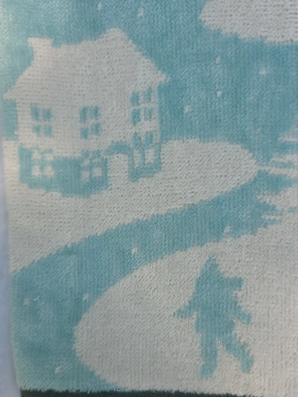 NWT One Christmas Hand Towel 100% Cotton Ice Skating Trees Snow Winter ⛸️❄️🌲